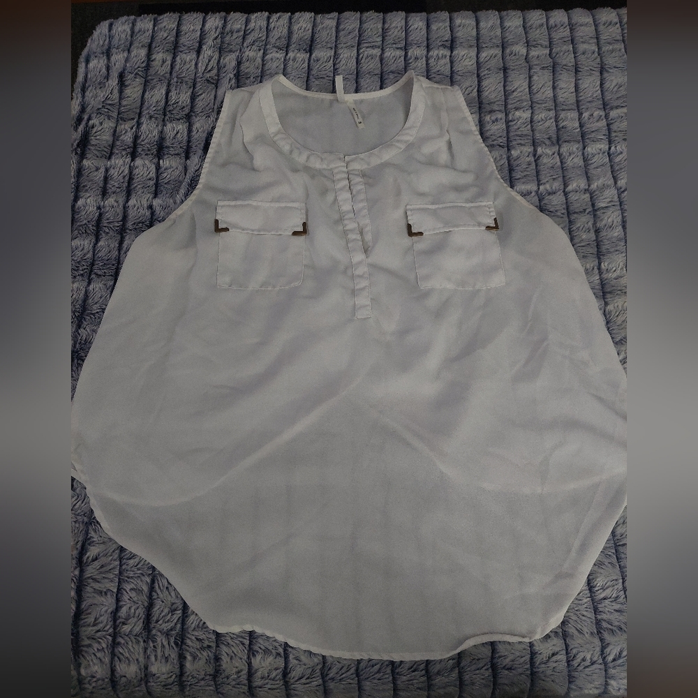 truth nyc 2x white sleeveless top with flyaway back